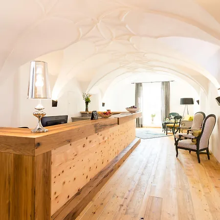 Hindenburg Ξενοδοχείο 4*