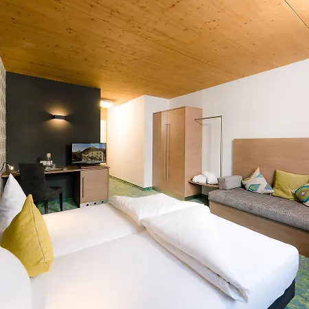 Hindenburg Hotel 4*